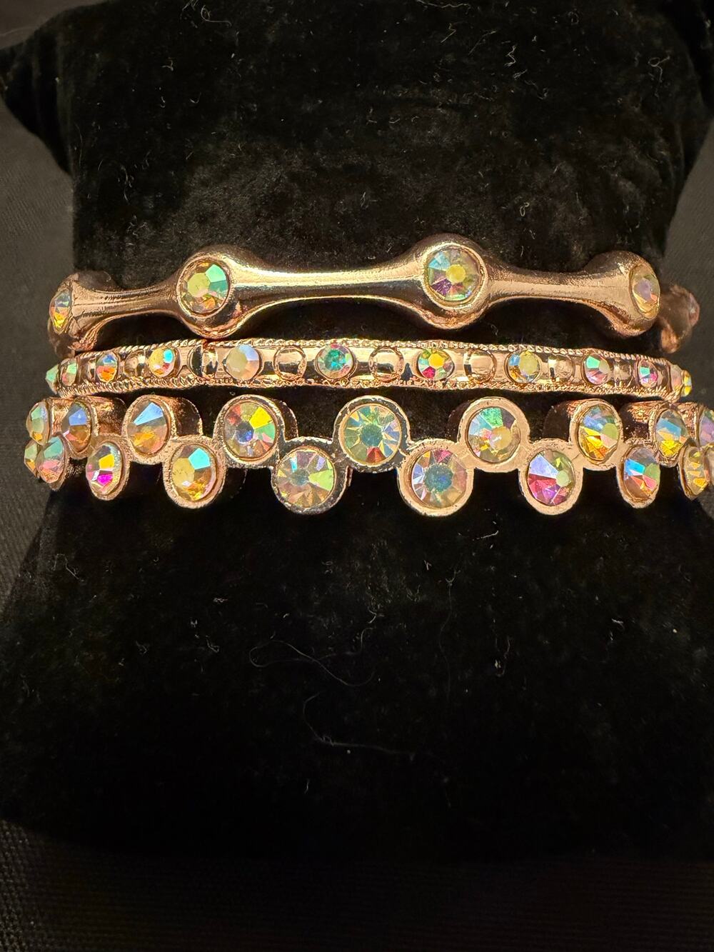 Gold-tone Stacking Bangles Iridescent Aurora Borealis (AB) Rhinestones sz 8.5"